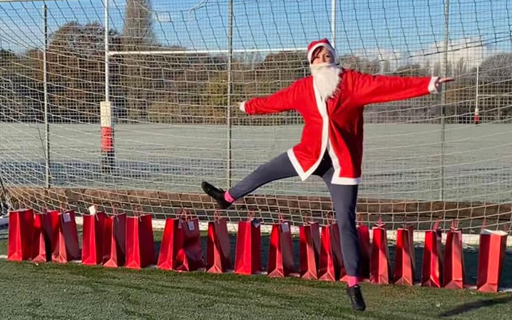 Santa in goal